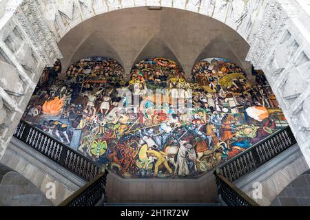 Mexiko, Mexiko-Stadt, Deigo Rivera Wandbild, Nationalpalast Stockfoto