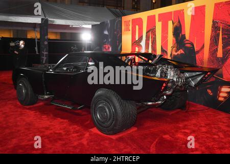 Ein Blick auf das Batmobile bei der Weltpremiere von „The Batman“ am 01. März 2022 in New York. Stockfoto