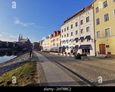 Blick in die Daszyńskiego / früher Prager Straße / Görlitz in Zgorzelec Polen am 02.03.2022 Stockfoto
