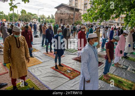 Rom, Italien 24/05/2020: Eid al-Fitr, Islamische Gemeinschaft in Bangladesch feiert das Ende des Ramadan. Largo Preneste. © Andrea Sabbadini Stockfoto