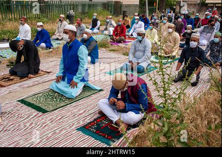 Rom, Italien 24/05/2020: Eid al-Fitr, Islamische Gemeinschaft in Bangladesch feiert das Ende des Ramadan. Largo Preneste. © Andrea Sabbadini Stockfoto