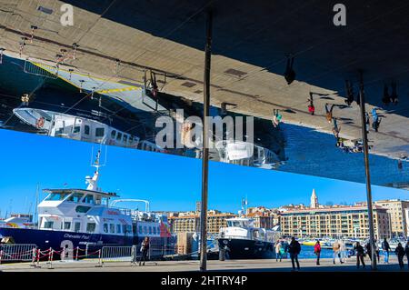 LE VIEUX PORT, OMBRIERE DE NORMAN FOSTER, MARSEILLE BDR FRANKREICH 13 Stockfoto