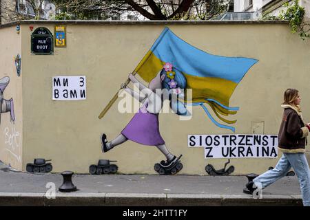 Frankreich. Paris (75) "for my Ukrainian friends", ist der Titel, den der Straßenkünstler Seth für seine Arbeit in der Rue Buot im Arrondissement von 13. wählte Stockfoto