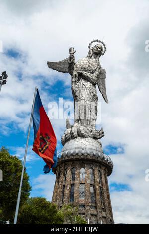 Blick auf die Virgen de Panecillo; Quito, Ecuador. Stockfoto