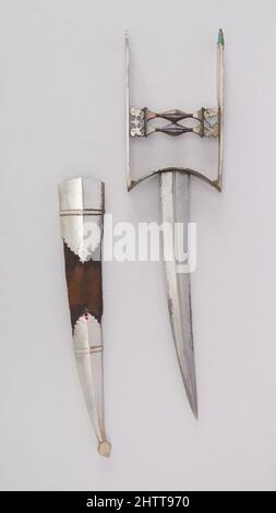 Kunst inspiriert von Dagger (Katar) mit Sheath, 18. Century, Lucknow, Uttar Pradesh, Nordindien, Stahl, Silber, Holz, Samt, H. mit Scheide 16 3/8 Zoll (41,6 cm); H. ohne Mantel 15 1/8 Zoll (38,4 cm); B: 3 3/4 Zoll (9,5 cm); Gewicht 1 lb. 0,8 oz. (476,3 g); Gewicht des Mantels 5,7 oz. (161,6 g, Classic Works modernisiert von Artotop mit einem Schuss Moderne. Formen, Farbe und Wert, auffällige visuelle Wirkung auf Kunst. Emotionen durch Freiheit von Kunstwerken auf zeitgemäße Weise. Eine zeitlose Botschaft, die eine wild kreative neue Richtung verfolgt. Künstler, die sich dem digitalen Medium zuwenden und die Artotop NFT erschaffen Stockfoto