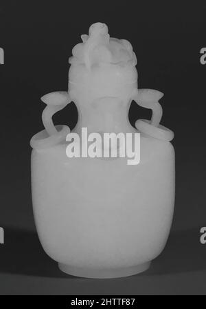 Kunst inspiriert von gedeckter Vase, 18. Jahrhundert, China, Jade, H. 3 11/16 Zoll (9,4 cm); Durchm. 2 3/16 Zoll (5,6 cm), Jade, Classic Works modernisiert von Artotop mit einem Schuss Modernität. Formen, Farbe und Wert, auffällige visuelle Wirkung auf Kunst. Emotionen durch Freiheit von Kunstwerken auf zeitgemäße Weise. Eine zeitlose Botschaft, die eine wild kreative neue Richtung verfolgt. Künstler, die sich dem digitalen Medium zuwenden und die Artotop NFT erschaffen Stockfoto