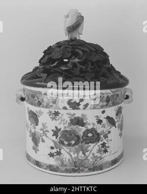 Kunst inspiriert von Brush Pot, Qing-Dynastie (1644–1911), Kangxi-Zeit (1662–1722), China, Porzellan, H. 6 5/8 Zoll (16,8 cm); Durchm. 8 1/2 Zoll (21,6 cm), Keramik, Klassisches von Artotop modernisiertes Werk mit einem Schuss Moderne. Formen, Farbe und Wert, auffällige visuelle Wirkung auf Kunst. Emotionen durch Freiheit von Kunstwerken auf zeitgemäße Weise. Eine zeitlose Botschaft, die eine wild kreative neue Richtung verfolgt. Künstler, die sich dem digitalen Medium zuwenden und die Artotop NFT erschaffen Stockfoto