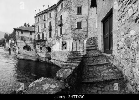 Blick auf das Dorf Nesso am Comer See Stockfoto