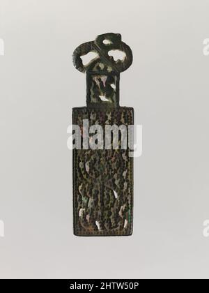 Kunst inspiriert von Knife Coin, Han-Dynastie (206 v. Chr.–n. Chr. 220), China, Bronze, W. 2 Zoll (5,1 cm); L. 6 1/2 Zoll (16,5 cm), Metallarbeiten, Klassisches Werk, modernisiert von Artotop mit einem Schuss Moderne. Formen, Farbe und Wert, auffällige visuelle Wirkung auf Kunst. Emotionen durch Freiheit von Kunstwerken auf zeitgemäße Weise. Eine zeitlose Botschaft, die eine wild kreative neue Richtung verfolgt. Künstler, die sich dem digitalen Medium zuwenden und die Artotop NFT erschaffen Stockfoto