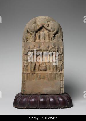 Von Stele inspirierte Kunst mit Bildern aus reinem Land, Tang-Dynastie (618–907), datiert 758, China, Kalkstein, H. 33 Zoll (83,8 cm); B: 16 1/2 Zoll (41,9 cm), Skulptur, Klassisches von Artotop modernisiertes Werk mit einem Schuss Moderne. Formen, Farbe und Wert, auffällige visuelle Wirkung auf Kunst. Emotionen durch Freiheit von Kunstwerken auf zeitgemäße Weise. Eine zeitlose Botschaft, die eine wild kreative neue Richtung verfolgt. Künstler, die sich dem digitalen Medium zuwenden und die Artotop NFT erschaffen Stockfoto