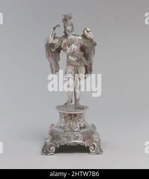 Kunst inspiriert von St. Michael, 1740–45, Italienisch, Neapel, Silber, Insgesamt: 12 1/4 x 5 1/2 x 5 1/2 Zoll (31,1 x 14 x 14 cm), Skulptur-Miniatur, wahrscheinlich von Gaetano Fumo (aktiv 1737–59), Fumo soll 1745 aufgehört haben, Silber zu arbeiten, um sich für eine Beschäftigung als Graveur bei den von Artotop modernisierten Klassischen Werken mit einem Schuss Moderne zu engagieren. Formen, Farbe und Wert, auffällige visuelle Wirkung auf Kunst. Emotionen durch Freiheit von Kunstwerken auf zeitgemäße Weise. Eine zeitlose Botschaft, die eine wild kreative neue Richtung verfolgt. Künstler, die sich dem digitalen Medium zuwenden und die Artotop NFT erschaffen Stockfoto