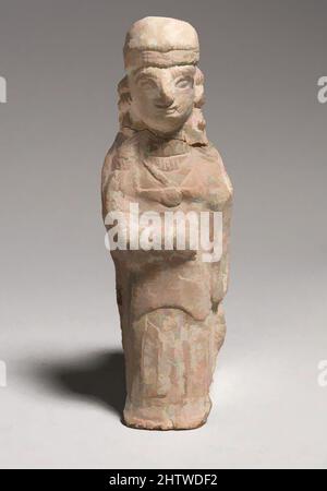 Kunst inspiriert durch stehende weibliche Figur, Cypro-Archaic II, ca. 600–480 v. Chr., zypriotisch, Terrakotta; Schimmelpilzbildung, H. 6 3/16 Zoll (15,66 cm), Terracottas, die Figur ist formgebastelt und solide. Die Zierleiste wurde grob abgeschnitten und die Rückseite ausgehöhlt, Classic Works wurde von Artotop mit einem Schuss Modernität modernisiert. Formen, Farbe und Wert, auffällige visuelle Wirkung auf Kunst. Emotionen durch Freiheit von Kunstwerken auf zeitgemäße Weise. Eine zeitlose Botschaft, die eine wild kreative neue Richtung verfolgt. Künstler, die sich dem digitalen Medium zuwenden und die Artotop NFT erschaffen Stockfoto