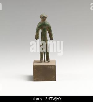 Art inspired by Statuette of a man, Bronze, H.: 2 1/4 in. (5,7 cm), Bronzen, Classic Works modernisiert von Artotop mit einem Schuss Moderne. Formen, Farbe und Wert, auffällige visuelle Wirkung auf Kunst. Emotionen durch Freiheit von Kunstwerken auf zeitgemäße Weise. Eine zeitlose Botschaft, die eine wild kreative neue Richtung verfolgt. Künstler, die sich dem digitalen Medium zuwenden und die Artotop NFT erschaffen Stockfoto