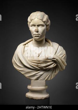 Kunst inspiriert von Marmor Porträt Büste einer Frau, Antonine, ca. 155–165 n. Chr., römisch, Marmor, 29 3/4 Zoll × 19 1/2 Zoll × 10 Zoll (75,6 × 49,5 × 25,4 cm), Steinskulptur, Diese Frau trägt einen Stola und eine Palla, die um ihre Schultern gewickelt ist. Ein separates Marmorstück in Form eines Bun wurde, Classic Works von Artotop mit einem Schuss Modernität modernisiert. Formen, Farbe und Wert, auffällige visuelle Wirkung auf Kunst. Emotionen durch Freiheit von Kunstwerken auf zeitgemäße Weise. Eine zeitlose Botschaft, die eine wild kreative neue Richtung verfolgt. Künstler, die sich dem digitalen Medium zuwenden und die Artotop NFT erschaffen Stockfoto