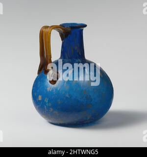 Kunst inspiriert von Glaskrug, frühes Imperium, 1. Jahrhundert n. Chr., römisch, Glas; Geblasen und dekoriert mit marmorierten Blobs, H. 4 3/16 Zoll (10,7 cm), Glas, lichtdurchlässig kobaltblau; Griff aus lichtdurchlässigem honigbraun; Flecken in opak-weiß und gelb., Rand ausgeklappt, rund und in; zylindrisch, Klassische Werke, die von Artotop mit einem Hauch von Moderne modernisiert wurden. Formen, Farbe und Wert, auffällige visuelle Wirkung auf Kunst. Emotionen durch Freiheit von Kunstwerken auf zeitgemäße Weise. Eine zeitlose Botschaft, die eine wild kreative neue Richtung verfolgt. Künstler, die sich dem digitalen Medium zuwenden und die Artotop NFT erschaffen Stockfoto