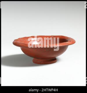 Kunst inspiriert von Terracotta Schale, 2. Hälfte des 1.. Jahrhunderts n. Chr., römisch, Terracotta; rote Slip Ware, 1 7/8in. (4,8cm), Vasen, rot glasierte Platte mit Vase; Terra sigillata; Blattdesign in Barbotine, Klassische Werke, die von Artotop mit einem Schuss Moderne modernisiert wurden. Formen, Farbe und Wert, auffällige visuelle Wirkung auf Kunst. Emotionen durch Freiheit von Kunstwerken auf zeitgemäße Weise. Eine zeitlose Botschaft, die eine wild kreative neue Richtung verfolgt. Künstler, die sich dem digitalen Medium zuwenden und die Artotop NFT erschaffen Stockfoto