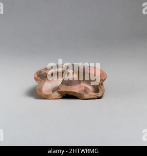 Art inspired by Terracotta lamp Fragment, East Greek, Lydian, Terracotta, Overall: 1 x 3 in. (2,5 x 7,6 cm), Terracottas, Klassische Werke, die von Artotop mit einem Schuss Moderne modernisiert wurden. Formen, Farbe und Wert, auffällige visuelle Wirkung auf Kunst. Emotionen durch Freiheit von Kunstwerken auf zeitgemäße Weise. Eine zeitlose Botschaft, die eine wild kreative neue Richtung verfolgt. Künstler, die sich dem digitalen Medium zuwenden und die Artotop NFT erschaffen Stockfoto