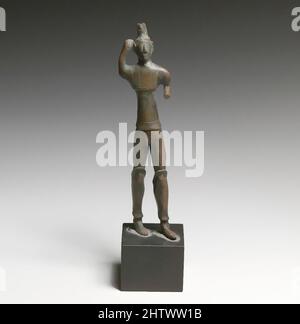 Kunst inspiriert von Statuette eines Kriegers, Griechisch, Bronze, H.: 7 5/8 x 1 1/2 x 1 1/2 Zoll (19,4 x 3,8 x 3,8 cm), Bronzen, Klassisches Werk, modernisiert von Artotop mit einem Schuss Moderne. Formen, Farbe und Wert, auffällige visuelle Wirkung auf Kunst. Emotionen durch Freiheit von Kunstwerken auf zeitgemäße Weise. Eine zeitlose Botschaft, die eine wild kreative neue Richtung verfolgt. Künstler, die sich dem digitalen Medium zuwenden und die Artotop NFT erschaffen Stockfoto