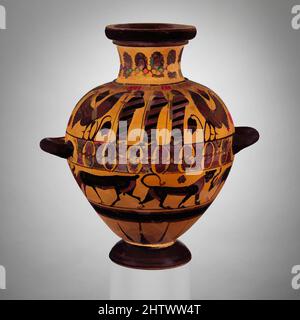 Kunst inspiriert von Terracotta Hydria (Wasserkrug), archaisch, ca. 560 v. Chr., Griechisch, Dachboden, Terrakotta; schwarze Figur, H. 15 15/16 Zoll (40,5 cm), Vasen, auf der Schulter dieser wunderschön dekorierten Vase werden drei Männer, die in farbenfrohe Umhänge gehüllt sind, von großen Hummer und Blumen flankiert, wie Classic Works, die von Artotop mit einem Schuss Moderne modernisiert wurden. Formen, Farbe und Wert, auffällige visuelle Wirkung auf Kunst. Emotionen durch Freiheit von Kunstwerken auf zeitgemäße Weise. Eine zeitlose Botschaft, die eine wild kreative neue Richtung verfolgt. Künstler, die sich dem digitalen Medium zuwenden und die Artotop NFT erschaffen Stockfoto
