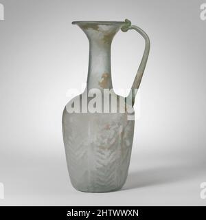 Kunst inspiriert von Glas sechseckigen Krug, frühen byzantinischen, 6. bis Anfang 7. Jahrhundert n. Chr., Roman, syrisch, Glas; Schimmel geblasen, H. 8 1/4 Zoll (21 cm), Glas, lichtdurchlässig hellblaugrün, mit gleichfarbigem Griff. Ausgespielter Rand nach außen, über und nach innen gefaltet; breiter, trichterförmiger Mund, Classic Works, die von Artotop mit einem Schuss Moderne modernisiert wurden. Formen, Farbe und Wert, auffällige visuelle Wirkung auf Kunst. Emotionen durch Freiheit von Kunstwerken auf zeitgemäße Weise. Eine zeitlose Botschaft, die eine wild kreative neue Richtung verfolgt. Künstler, die sich dem digitalen Medium zuwenden und die Artotop NFT erschaffen Stockfoto