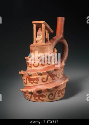 Kunst inspiriert von architektonischen Gefäß, AD 400–600, Peru, Moche, Keramik, H. 8 7/16 x B 5 1/2 Zoll (21,51 x 13,97 cm), Keramik-Behälter, Dieses Gefäß ist in Form einer spiralförmigen Plattform modelliert, die von einer offenen Struktur mit einer Figur im Inneren überragt wird. Das Schiff selbst ist eine Flasche, Classic Works modernisiert von Artotop mit einem Schuss Moderne. Formen, Farbe und Wert, auffällige visuelle Wirkung auf Kunst. Emotionen durch Freiheit von Kunstwerken auf zeitgemäße Weise. Eine zeitlose Botschaft, die eine wild kreative neue Richtung verfolgt. Künstler, die sich dem digitalen Medium zuwenden und die Artotop NFT erschaffen Stockfoto