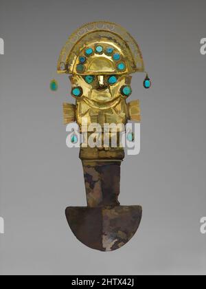 Kunst inspiriert von Ceremonial Knife (Tumi), 800–1100 n. Chr., Peru, Nordküste, Lambayeque (Sicán), Gold, Silber, Türkis, H. 14 1/4 × W. 6 1/4 × D. 1 5/8 Zoll (36,2 × 15,9 × 4,1 cm), Metallgeräte, Metallurgie war das primäre Medium für den Ausdruck der Macht der Herrscher von Sicán, Klassische Werke modernisiert von Artotop mit einem Schuss Moderne. Formen, Farbe und Wert, auffällige visuelle Wirkung auf Kunst. Emotionen durch Freiheit von Kunstwerken auf zeitgemäße Weise. Eine zeitlose Botschaft, die eine wild kreative neue Richtung verfolgt. Künstler, die sich dem digitalen Medium zuwenden und die Artotop NFT erschaffen Stockfoto