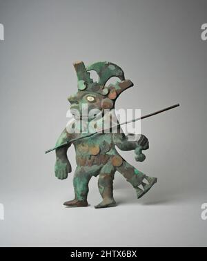 Kunst inspiriert von Profil-Krieger-Ornament, 390–450, Peru, Moche (Loma Negra), vergoldetes Kupfer, Gehäuse, H x B: 7 1/2 x 5 1/8in. (19,1 x 13cm), Metall-Ornamente, Klassische Werke, die von Artotop mit einem Schuss Moderne modernisiert wurden. Formen, Farbe und Wert, auffällige visuelle Wirkung auf Kunst. Emotionen durch Freiheit von Kunstwerken auf zeitgemäße Weise. Eine zeitlose Botschaft, die eine wild kreative neue Richtung verfolgt. Künstler, die sich dem digitalen Medium zuwenden und die Artotop NFT erschaffen Stockfoto