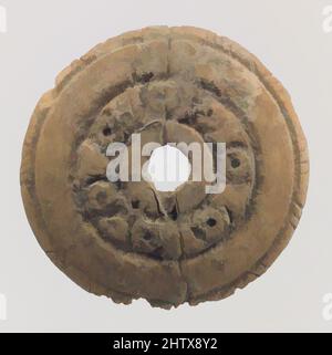 Kunst inspiriert von Button, Sasanian–frühislamisch, ca. 6..–8.. Jahrhundert n. Chr., Iran, Qasr-i Abu Nasr, Sasanian oder Islamic, Bone, Durchm. 2,8 cm x T .5 cm, Elfenbein/Knochen-Ornamente, Klassisches von Artotop modernisiertes Werk mit einem Schuss Modernität. Formen, Farbe und Wert, auffällige visuelle Wirkung auf Kunst. Emotionen durch Freiheit von Kunstwerken auf zeitgemäße Weise. Eine zeitlose Botschaft, die eine wild kreative neue Richtung verfolgt. Künstler, die sich dem digitalen Medium zuwenden und die Artotop NFT erschaffen Stockfoto