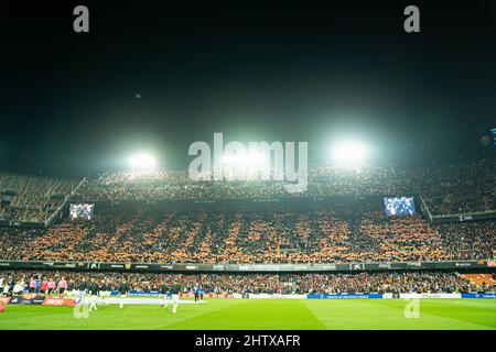 Valencia, Spanien. 02. März 2022. Blick auf das Mestalla-Stadion während des Halbfinalspiels der Copa del Rey zwischen dem FC Valencia und dem Athletic Club Bilbao. Endergebnis: Valencia CF 1:0 Athletic Club Bilbao. Kredit: SOPA Images Limited/Alamy Live Nachrichten Stockfoto