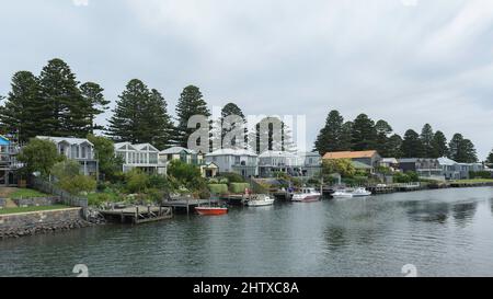 Port Fairy ist ein historisches Fischerdorf am Moyne River, an Victorias äußerer Südwestküste, Australien Stockfoto