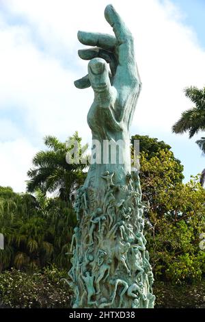 Miami Beach, Florida, USA - Februar 17. 2022 - das Holocaust-Mahnmal an einem sonnigen Tag Stockfoto