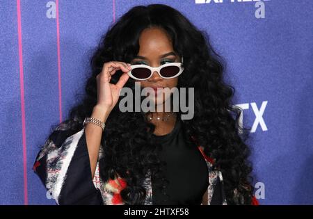 Inglewood, USA. 02. März 2022. H.E.R. aka Gabriella Sarmiento Wilson nimmt am 02. März 2022 in Inglewood, Kalifornien, an den Billboard Women in Music 2022 im YouTube Theatre Teil. Foto: Crash/imageSPACE/Sipa USA Kredit: SIPA USA/Alamy Live News Stockfoto