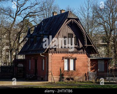 Wachhaus, das zum Ensemble der Großherzoglichen Grabkapelle, Schlossgärten, Karlsruhe, Baden-Württemberg, Deutschland gehört Stockfoto