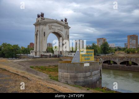 WOLGOGRAD, RUSSLAND - 20. SEPTEMBER 2021: Blick auf den Wolga-Don-Kanal. Wolgograd, Russland Stockfoto