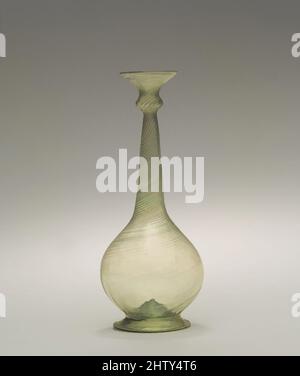 Kunst inspiriert von Flasche, wahrscheinlich 18.–19. Jahrhundert, dem Iran zugeschrieben, Glas; tauchgeformt, H. 8 5/8 in., Glas, Klassisches Werk, modernisiert von Artotop mit einem Schuss Moderne. Formen, Farbe und Wert, auffällige visuelle Wirkung auf Kunst. Emotionen durch Freiheit von Kunstwerken auf zeitgemäße Weise. Eine zeitlose Botschaft, die eine wild kreative neue Richtung verfolgt. Künstler, die sich dem digitalen Medium zuwenden und die Artotop NFT erschaffen Stockfoto