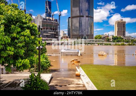 Brisbane, Australien - 1. März 2022: Southbank-Gebiet überflutet nach dem starken Regen Stockfoto