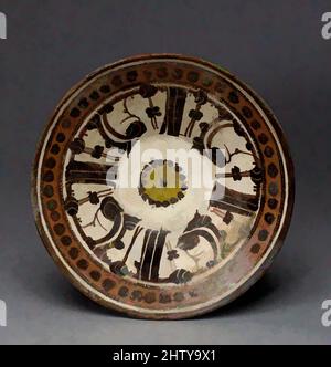 Kunst inspiriert von Bowl, 10. Jahrhundert, zugeschrieben Iran, Nishapur, Steingut; Weißer Slip, polychrome Slip-Dekoration unter transparenter Glasur, Keramik, von Artotop modernisierte Classic Works mit einem Schuss Modernität. Formen, Farbe und Wert, auffällige visuelle Wirkung auf Kunst. Emotionen durch Freiheit von Kunstwerken auf zeitgemäße Weise. Eine zeitlose Botschaft, die eine wild kreative neue Richtung verfolgt. Künstler, die sich dem digitalen Medium zuwenden und die Artotop NFT erschaffen Stockfoto