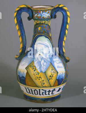 Kunst inspiriert von der Vase Apotheker (Vaso da Farmacia), ca. 1520–30, italienisch, Castelli, Maiolica (verzinntes Steingut), Höhe: 14 11/16 Zoll (37,3 cm), Keramik-Keramik, Klassisches Werk, modernisiert von Artotop mit einem Schuss Moderne. Formen, Farbe und Wert, auffällige visuelle Wirkung auf Kunst. Emotionen durch Freiheit von Kunstwerken auf zeitgemäße Weise. Eine zeitlose Botschaft, die eine wild kreative neue Richtung verfolgt. Künstler, die sich dem digitalen Medium zuwenden und die Artotop NFT erschaffen Stockfoto