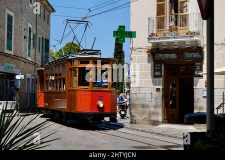 Alte hölzerne Straßenbahn Tranvia in Soller, Mallorca, Spanien. Hochwertige Fotos