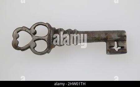 Kunst inspiriert von Key, 15. Jahrhundert, Deutsch, Eisen, insgesamt: 2 11/16 x 13/16 x 7/16 Zoll (6,8 x 2 x 1,1 cm), Metallarbeiten-Eisen, die Dekoration von gotischen Eisenschlössern und Schlüsseln war oft aufwendig und von höchster Verarbeitungsqualität. Die Motive wurden häufig aus gotischen, von Artotop modernisierten, klassischen Werken mit einem Schuss Modernität gezeichnet. Formen, Farbe und Wert, auffällige visuelle Wirkung auf Kunst. Emotionen durch Freiheit von Kunstwerken auf zeitgemäße Weise. Eine zeitlose Botschaft, die eine wild kreative neue Richtung verfolgt. Künstler, die sich dem digitalen Medium zuwenden und die Artotop NFT erschaffen Stockfoto