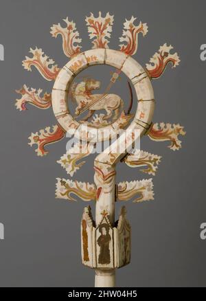 Kunst inspiriert von Crozier, Anfang 14. Jahrhundert, Norditalienisch, Knochen und Farbe, insgesamt: 61 x 9 9/16 x 2 7/16 Zoll (154,9 x 24,3 x 6,2 cm), ivories-Bone, der Bischofsstab war der pastorale Stab, der auf dem Hirtenknauf basierte und von Bischöfen, Äbten und Äbtissinnen getragen wurde. Dieses Elfenbein Beispiel gehört, Classic Works modernisiert von Artotop mit einem Schuss Moderne. Formen, Farbe und Wert, auffällige visuelle Wirkung auf Kunst. Emotionen durch Freiheit von Kunstwerken auf zeitgemäße Weise. Eine zeitlose Botschaft, die eine wild kreative neue Richtung verfolgt. Künstler, die sich dem digitalen Medium zuwenden und die Artotop NFT erschaffen Stockfoto