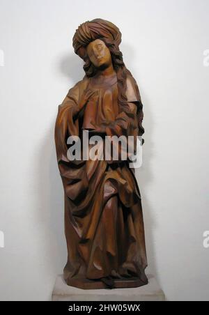 Kunst inspiriert von der Heiligen Maria Magdalena, Ende 15. Jahrhundert, hergestellt in wahrscheinlich Schwaben, Deutschland, Deutsch, Limewood, insgesamt: 48 1/2 x 17 x 11 5/8 Zoll (123,2 x 43,2 x 29,5 cm), Skulpturenholz, das ruhige, abgelegene Gesicht und die breite Weite der Draperie erzeugen einen heiteren Adel, der charakteristisch für die von Artotop modernisierten Classic Works mit einem Schuss Moderne ist. Formen, Farbe und Wert, auffällige visuelle Wirkung auf Kunst. Emotionen durch Freiheit von Kunstwerken auf zeitgemäße Weise. Eine zeitlose Botschaft, die eine wild kreative neue Richtung verfolgt. Künstler, die sich dem digitalen Medium zuwenden und die Artotop NFT erschaffen Stockfoto