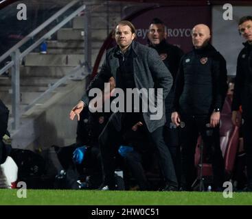 Edinburgh, Großbritannien. 02. Mar, 2022. Cinch Premiership - Heart of Midlothian / Aberdeen 02/03/2022 Pic Shows: Ein animierter Hearts' Manager, Robbie Neilson, als Hearts Gastgeber von Aberdeen in der Cinch Premiership im Tynecastle Park, Edinburgh. Quelle: Ian Jacobs/Alamy Live News Stockfoto