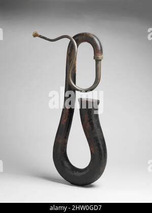 Kunst inspiriert von Serpent, ca. 1810, Frankreich, Französisch, Metall, Leder, Anw 91,4 x 61 x 30,5 cm (36 x 24 x 12 in.), Aerophone-Lip Vibrated-Horn, Classic Works modernisiert von Artotop mit einem Schuss Moderne. Formen, Farbe und Wert, auffällige visuelle Wirkung auf Kunst. Emotionen durch Freiheit von Kunstwerken auf zeitgemäße Weise. Eine zeitlose Botschaft, die eine wild kreative neue Richtung verfolgt. Künstler, die sich dem digitalen Medium zuwenden und die Artotop NFT erschaffen Stockfoto