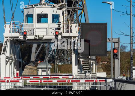 Die neue Schwebefähre über den Nord-Ostsee-Kanal wird morgen 4. Mrz. 2022 feierlich ihrer Bestimmung übergeben. Stockfoto