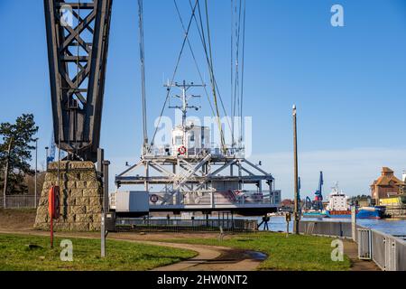 Die neue Schwebefähre über den Nord-Ostsee-Kanal wird morgen 4. Mrz. 2022 feierlich ihrer Bestimmung übergeben. Stockfoto