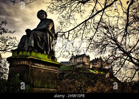 Statue von Sir James Young Simpson Stockfoto