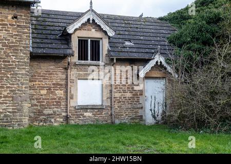 Verlassene Hütte in Long Row, Oakham, Rutland, England, Großbritannien Stockfoto