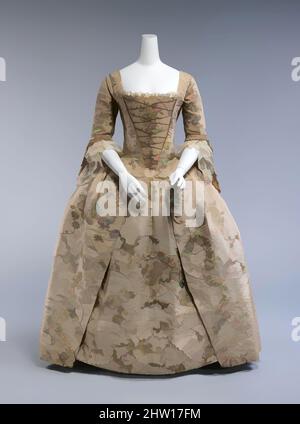 Kunst inspiriert von Robe à l'Anglaise, ca. 1747; geändert 1770s, britisch, Seide, Metall, Dieses Kleid, das 1747 als Hochzeitskleid getragen wurde, zeigt die exquisite Musterung der englischen Kleidseide der Zeit, mit zarten Blumen und asymmetrischen Kartuschen, die in einem von Artotop modernisierten Classic Works mit einem Hauch von Modernität veräußert wurden. Formen, Farbe und Wert, auffällige visuelle Wirkung auf Kunst. Emotionen durch Freiheit von Kunstwerken auf zeitgemäße Weise. Eine zeitlose Botschaft, die eine wild kreative neue Richtung verfolgt. Künstler, die sich dem digitalen Medium zuwenden und die Artotop NFT erschaffen Stockfoto