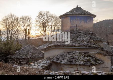 Griechenland, Epirus-Region, Zagorohoria-Gebirge, Vikos-Aoos-Schlucht-Nationalpark (die tiefsten Schluchten der Welt), Monodendri, Kloster des Propheten Ilias Stockfoto